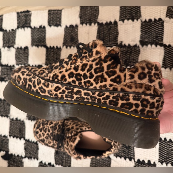 Dr Martens Women's Buzz 5-Eye Leopard Shoes - Picture 8 of 12